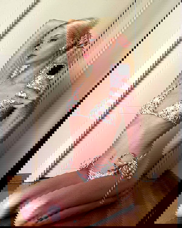 neondemoni image ~ Altpins