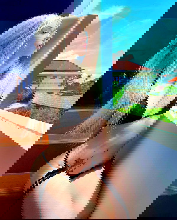 neondemoni image ~ Altpins