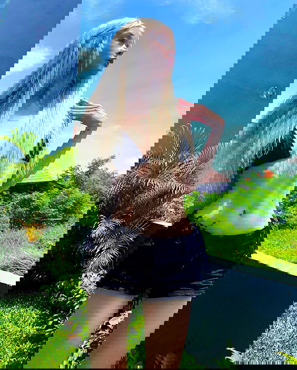 neondemoni image ~ Altpins