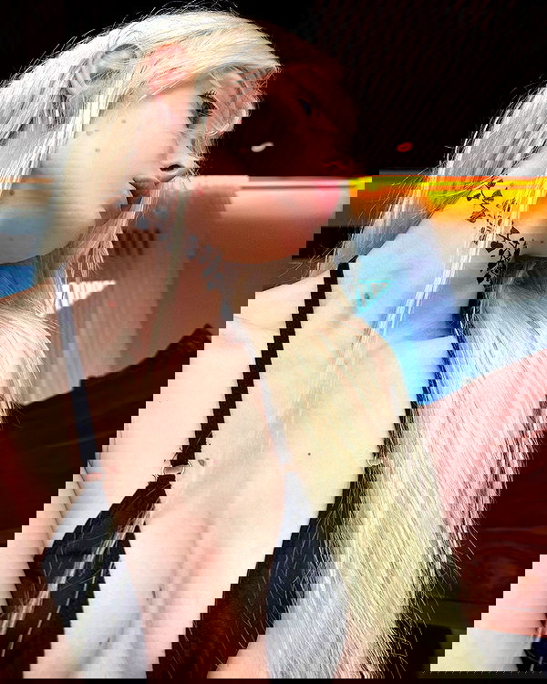 neondemoni image ~ Altpins