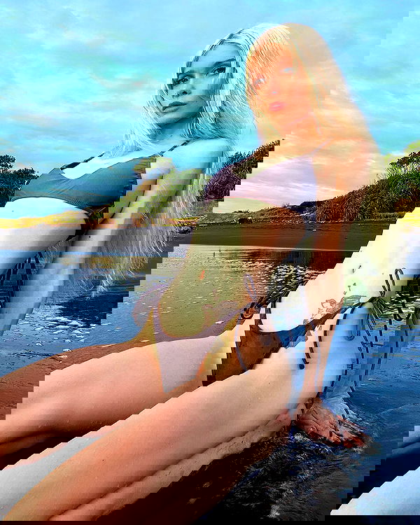 neondemoni image ~ Altpins