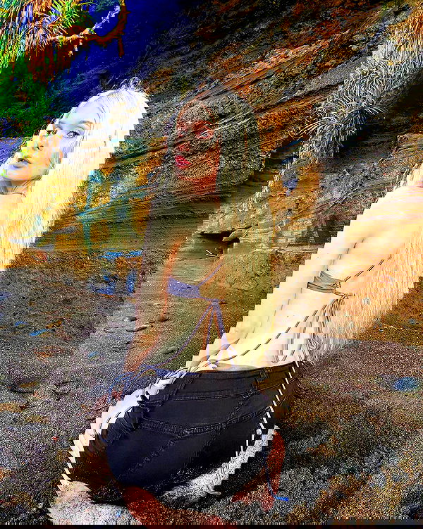 neondemoni image ~ Altpins