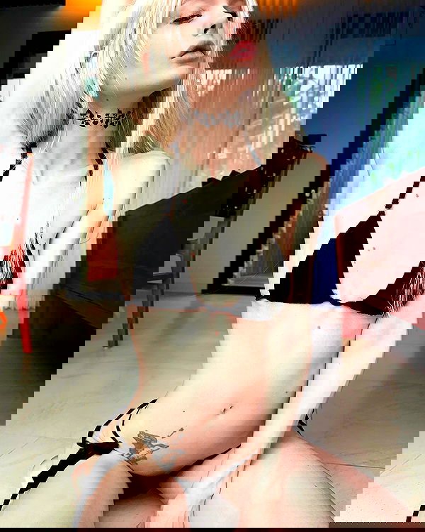 neondemoni image ~ Altpins