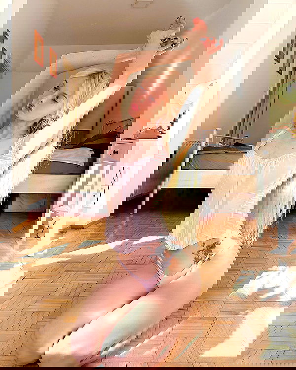 neondemoni image ~ Altpins