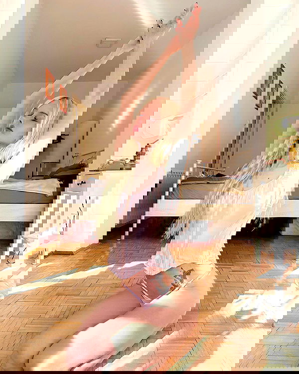 neondemoni image ~ Altpins