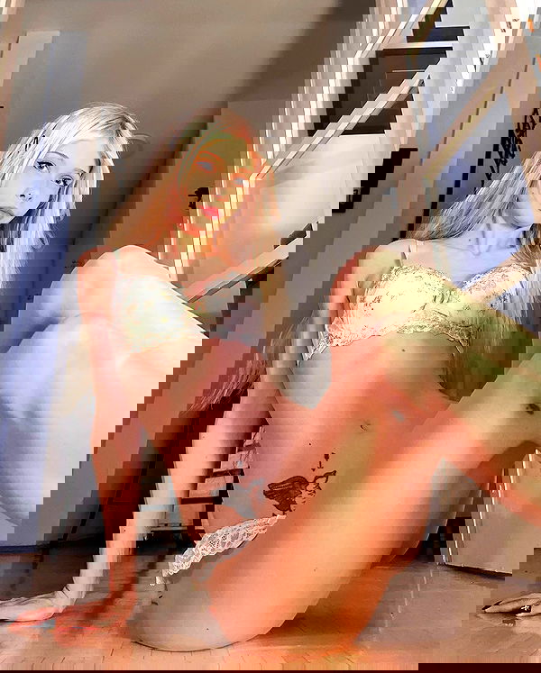 neondemoni image ~ Altpins