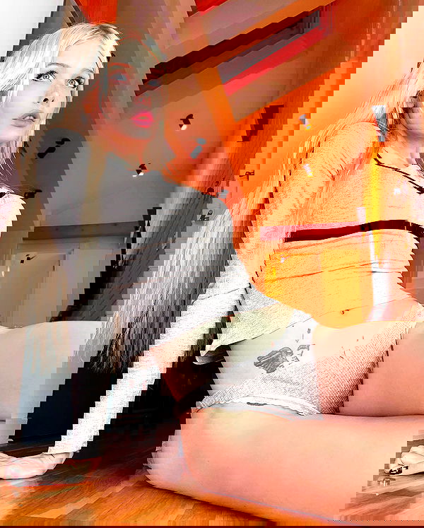 neondemoni image ~ Altpins