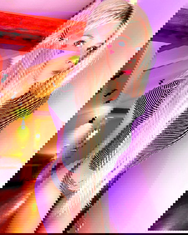 neondemoni image ~ Altpins