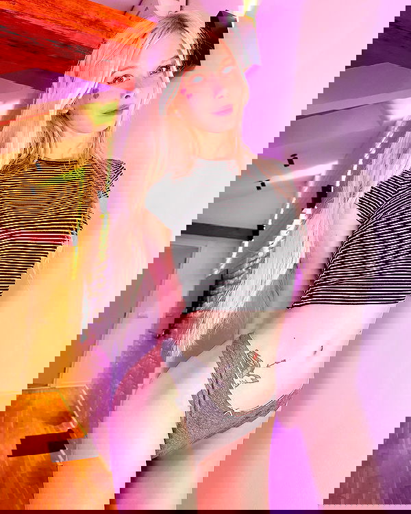 neondemoni image ~ Altpins