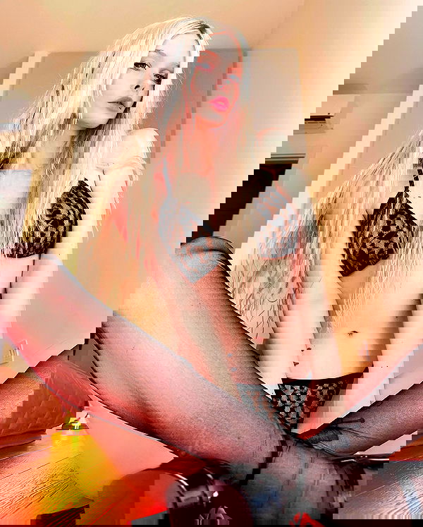 neondemoni image ~ Altpins