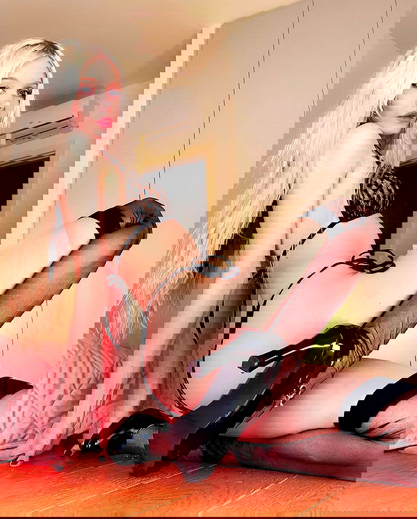 neondemoni image ~ Altpins