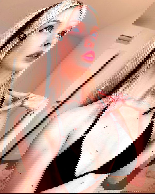 neondemoni image ~ Altpins