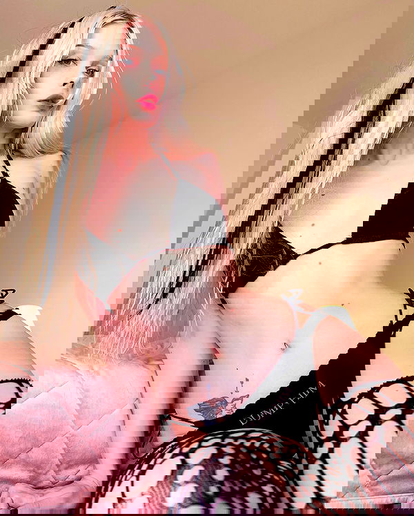 neondemoni image ~ Altpins