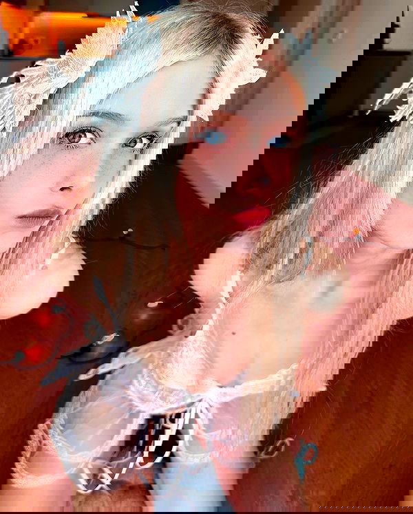 neondemoni image ~ Altpins