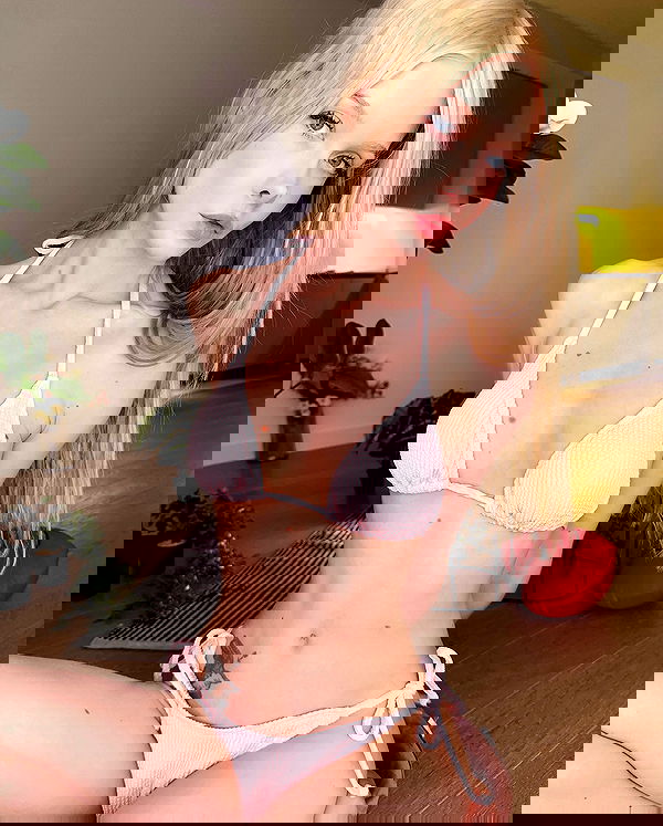 neondemoni image ~ Altpins