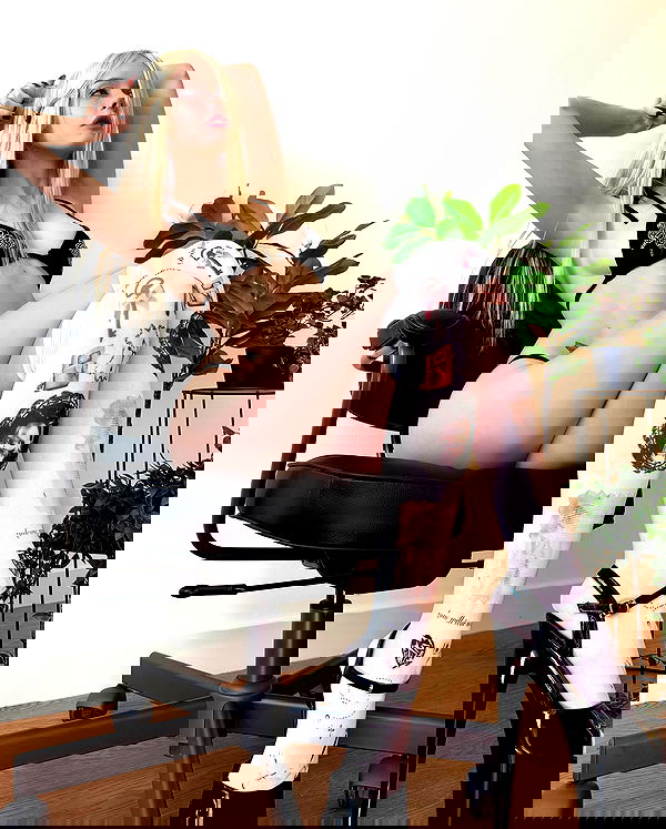 neondemoni image ~ Altpins