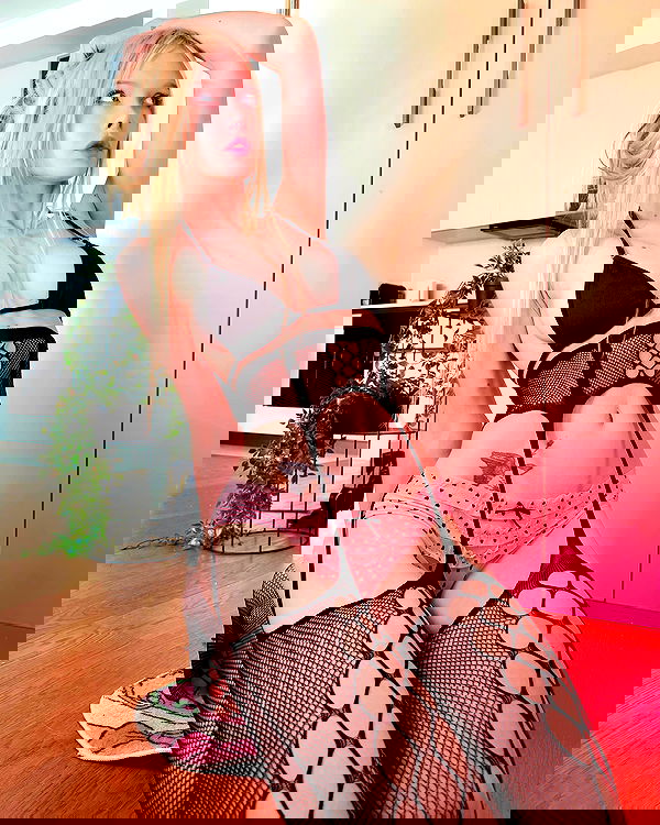 neondemoni image ~ Altpins