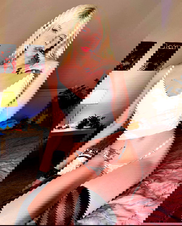 neondemoni image ~ Altpins