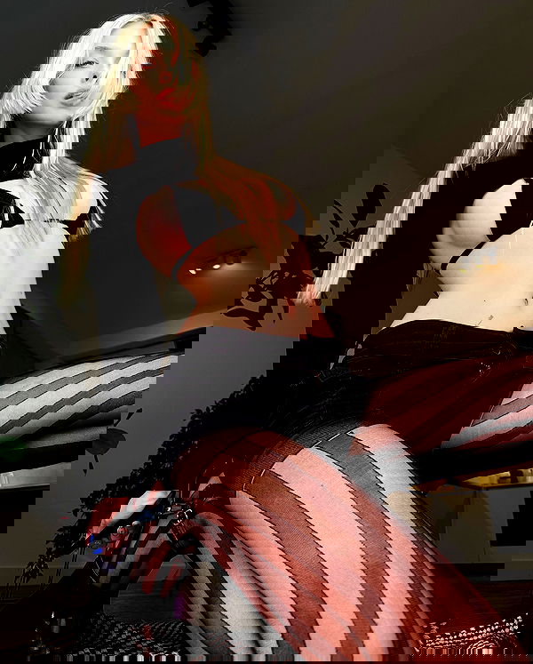 neondemoni image ~ Altpins