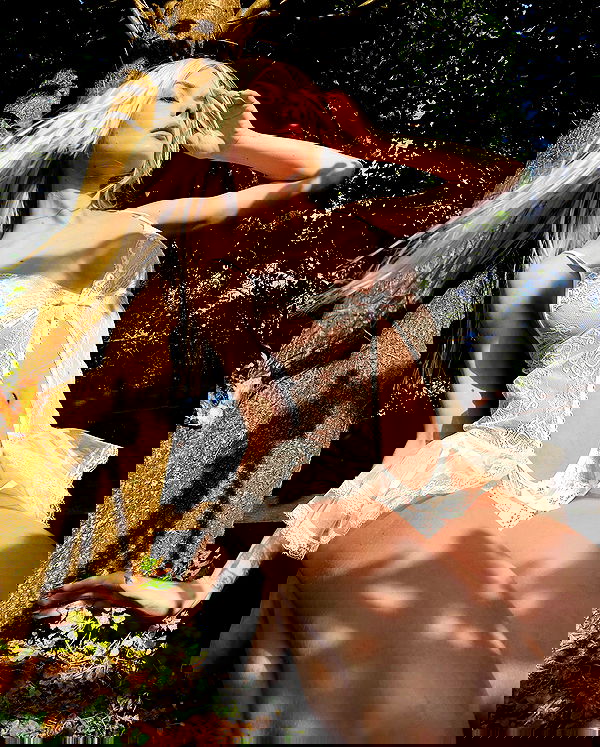 neondemoni image ~ Altpins