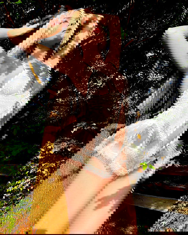 neondemoni image ~ Altpins