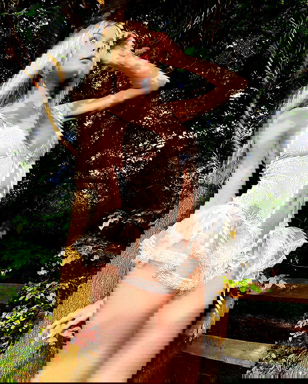 neondemoni image ~ Altpins