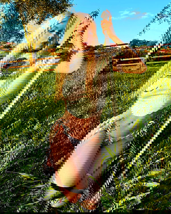 neondemoni image ~ Altpins