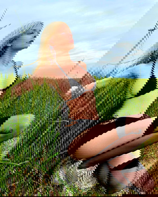 neondemoni image ~ Altpins