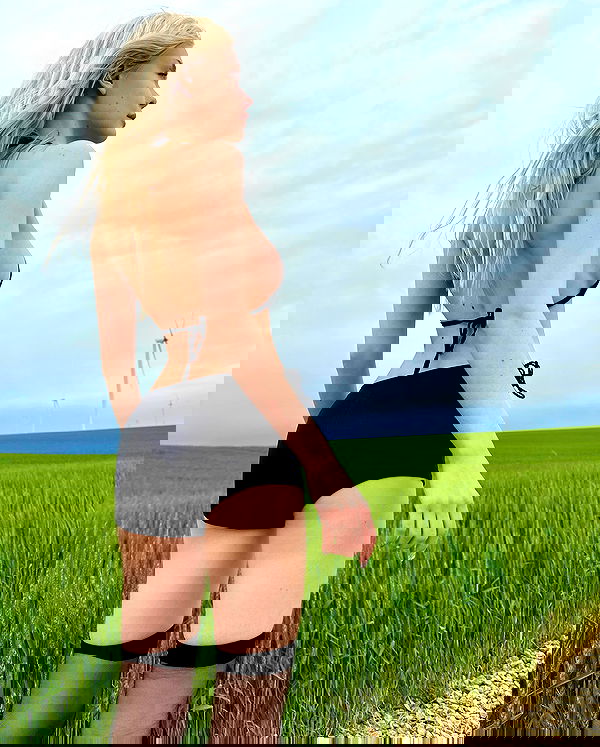 neondemoni image ~ Altpins