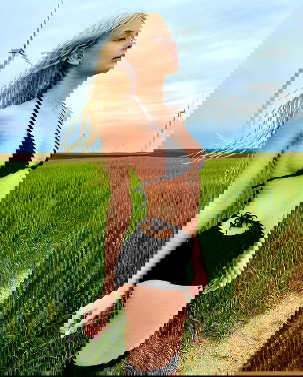 neondemoni image ~ Altpins