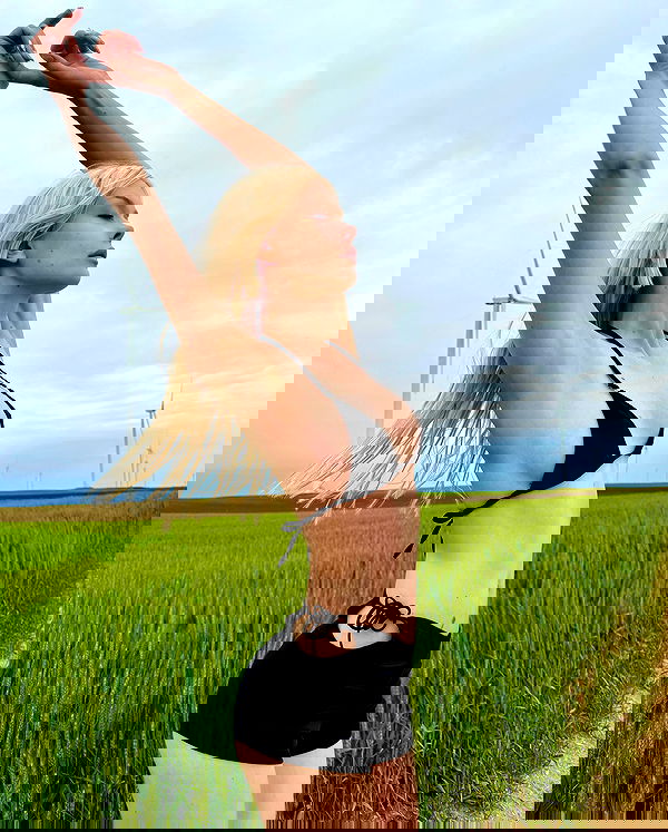 neondemoni image ~ Altpins