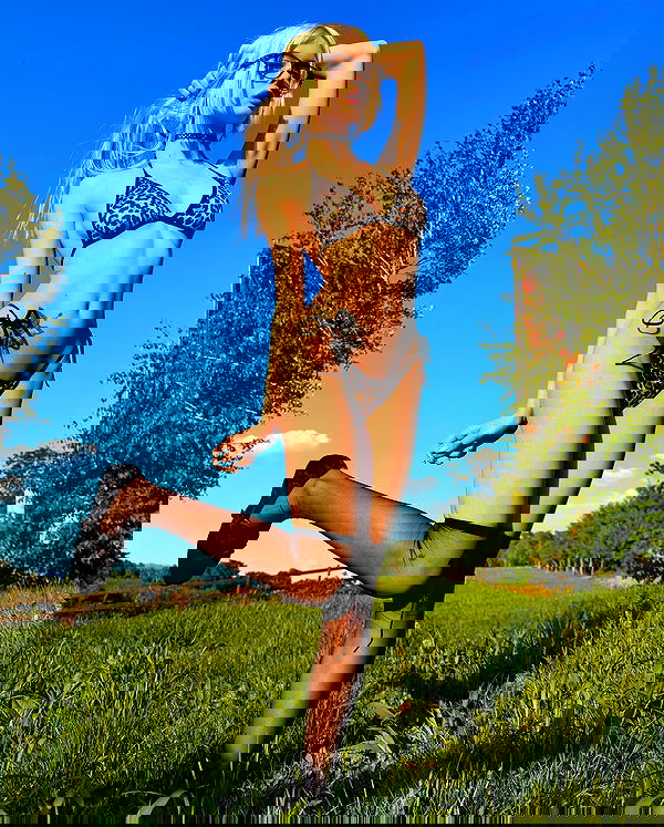 neondemoni image ~ Altpins