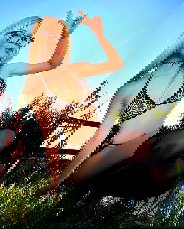 neondemoni image ~ Altpins