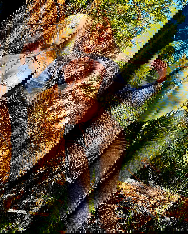 neondemoni image ~ Altpins