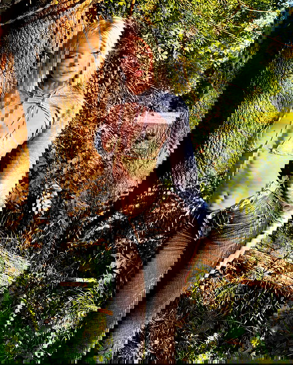 neondemoni image ~ Altpins