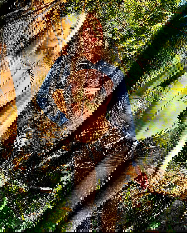 neondemoni image ~ Altpins