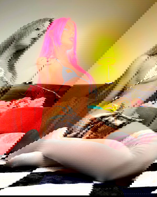 neondemoni image ~ Altpins