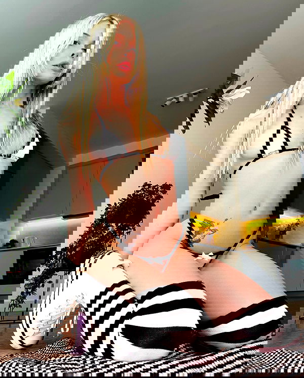 neondemoni image ~ Altpins