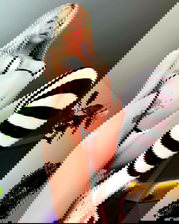 neondemoni image ~ Altpins