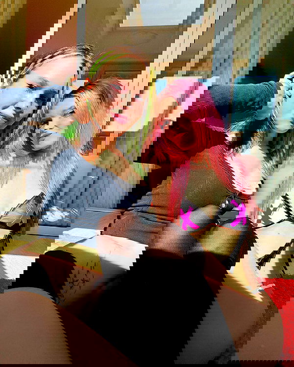 neondemoni image ~ Altpins