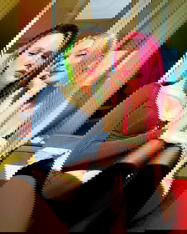 neondemoni image ~ Altpins