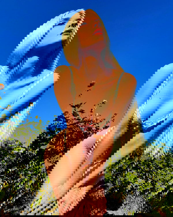 neondemoni image ~ Altpins