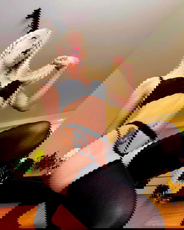 neondemoni image ~ Altpins