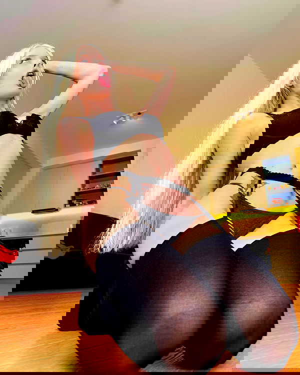 neondemoni image ~ Altpins