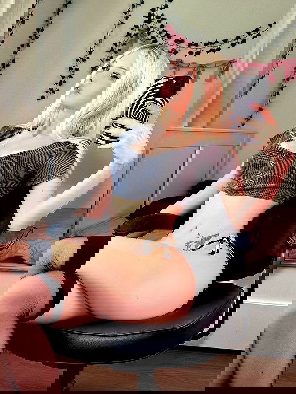 neondemoni image ~ Altpins