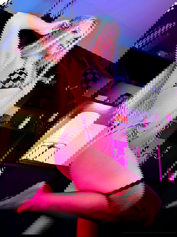 neondemoni image ~ Altpins