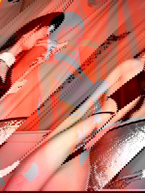 neondemoni image ~ Altpins