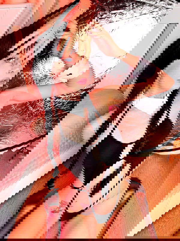 neondemoni image ~ Altpins