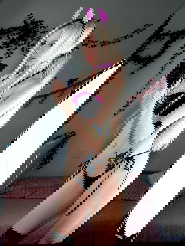 neondemoni image ~ Altpins