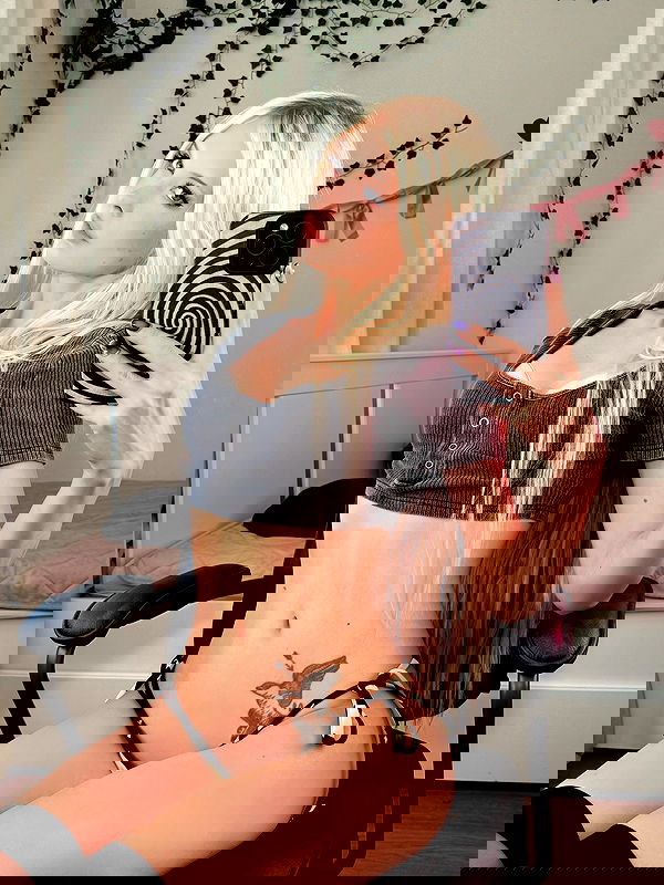 neondemoni image ~ Altpins